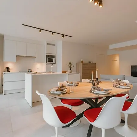 Huswell - New In With Terrace Nieuwpoort